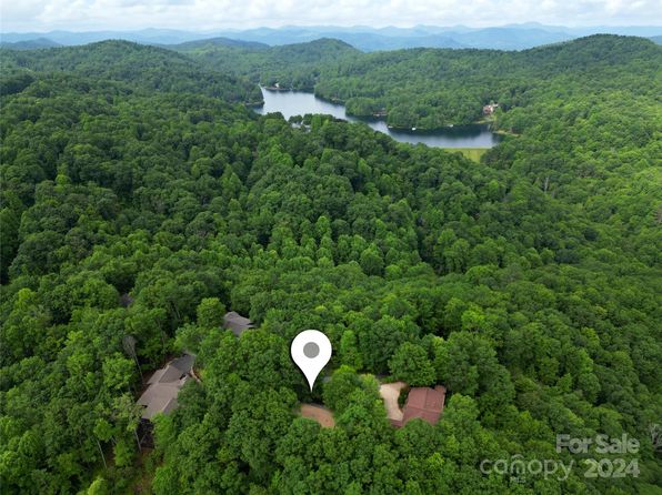 130 Wanei Ct, Brevard, NC 28712