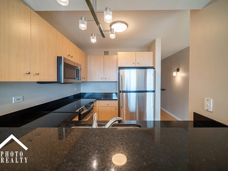 1640 Maple Ave #1208 — Photo 19