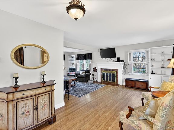 5th image of 18 Taylor Road