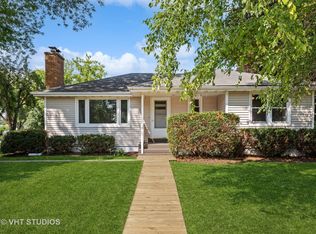 118 Birch Ave, Lake Bluff, IL 60044