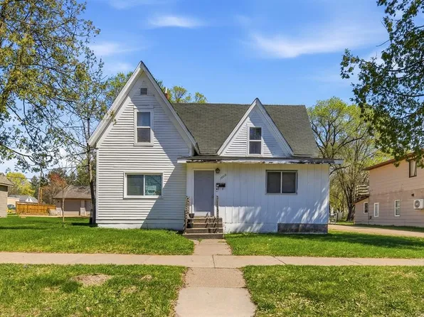 1608 9th Street #house, Menomonie, WI 54751