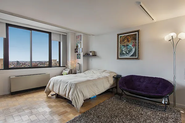 Sold by Avenue Real Estate | media 8
