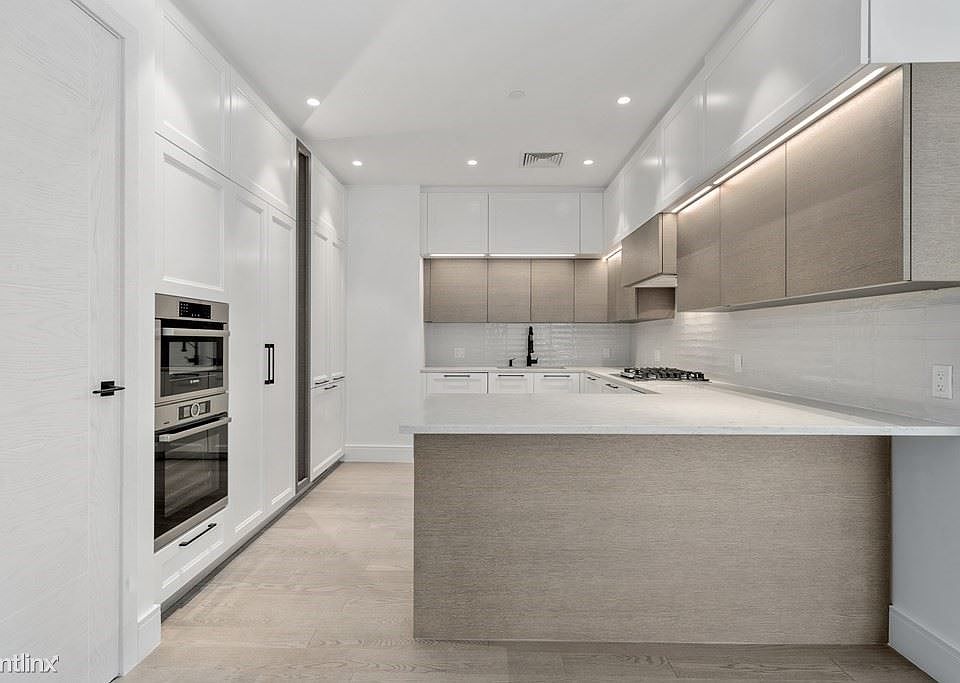 20 Boylston St. #14 Brookline (Brookline Village) Unit Pho