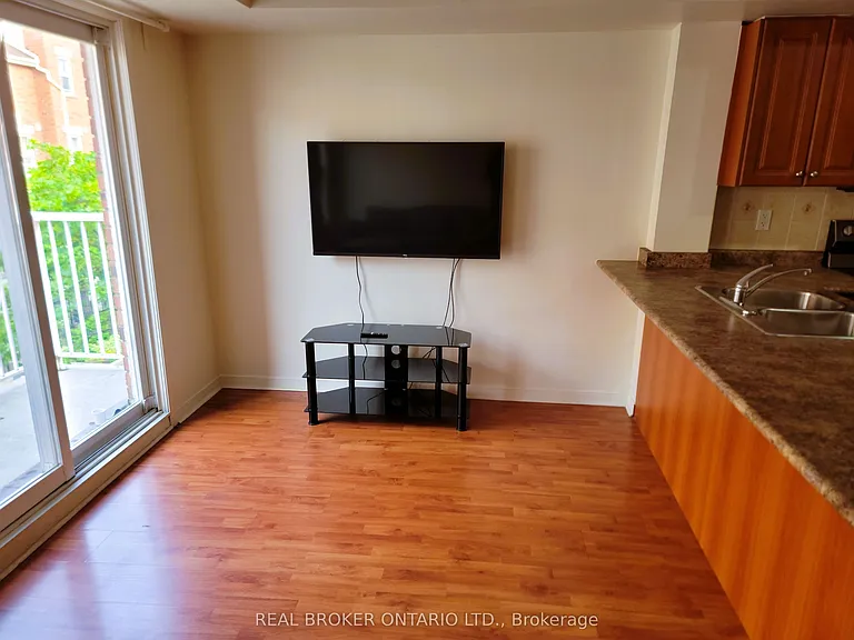 37 Four Winds Dr #26 — Photo 5