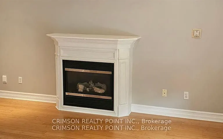1299 Ashgrove Cres — Photo 9