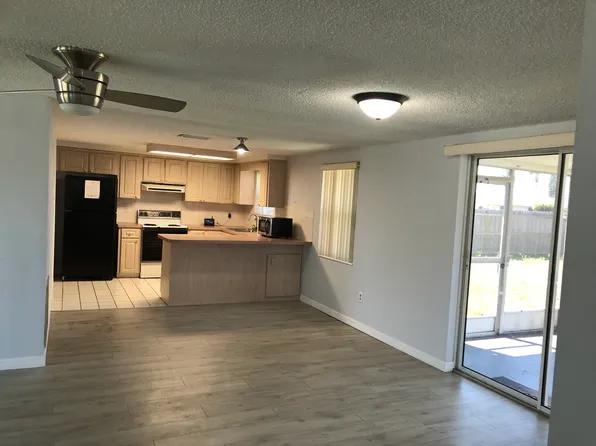 2705 Flint Isle Pl, Holiday, FL 34691