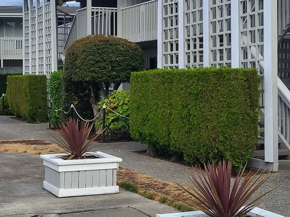 2202 NE 10th Pl #109, Renton, WA 98056