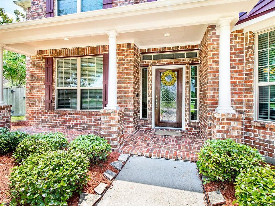 Welcoming front porch