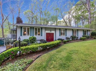 8525 Dogwood Dr, Charlotte, NC 28215