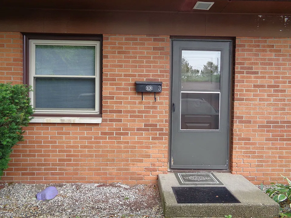 1524Henson3 001