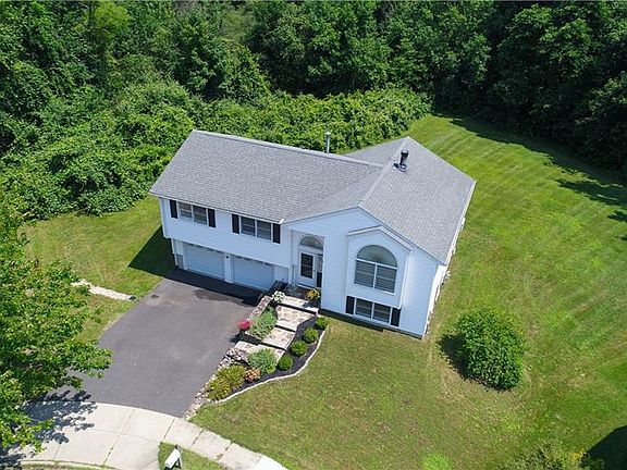 3rd image of 64 Robert Dennis Dr