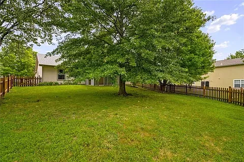 2305 Brett Dr — Photo 25