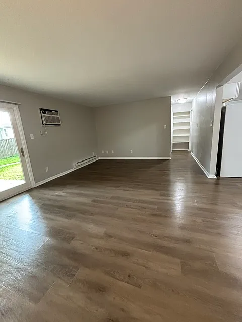 1 bed, 500 sqft, $1,200 — Photo 3