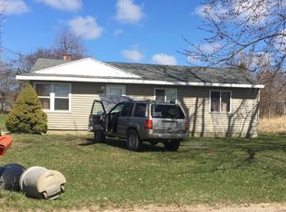 2461 Lawrence Dr, Benton Harbor, MI 49022