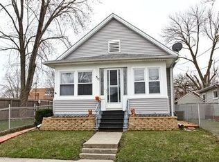 517 Mountain St, Aurora, IL 60505