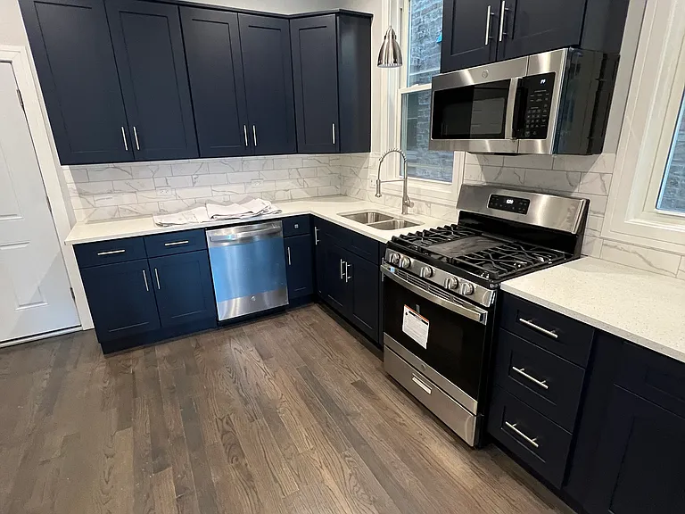 919 N Winchester Ave #1F — Photo 1