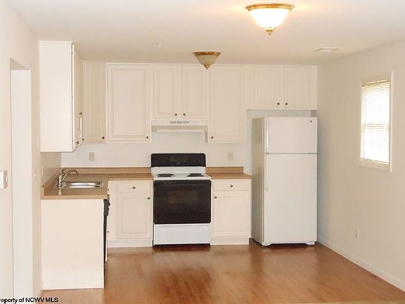 2nd image of 5102 White Willow Way