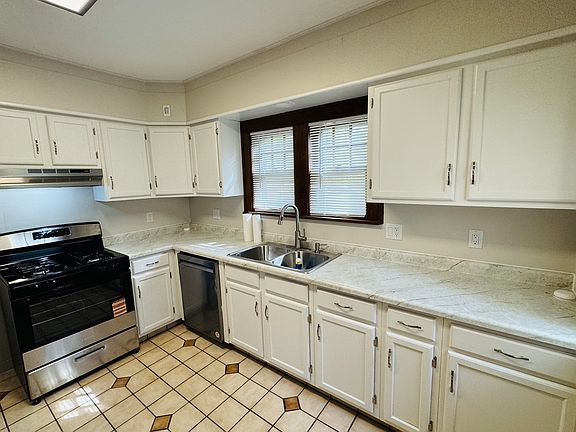 4th image of 1611 Quentin Rd
