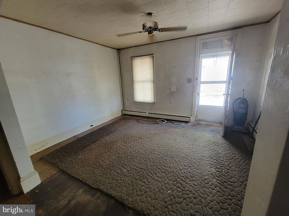 119 Carbon St Minersville, PA, 17954 Apartments for Rent Zillow