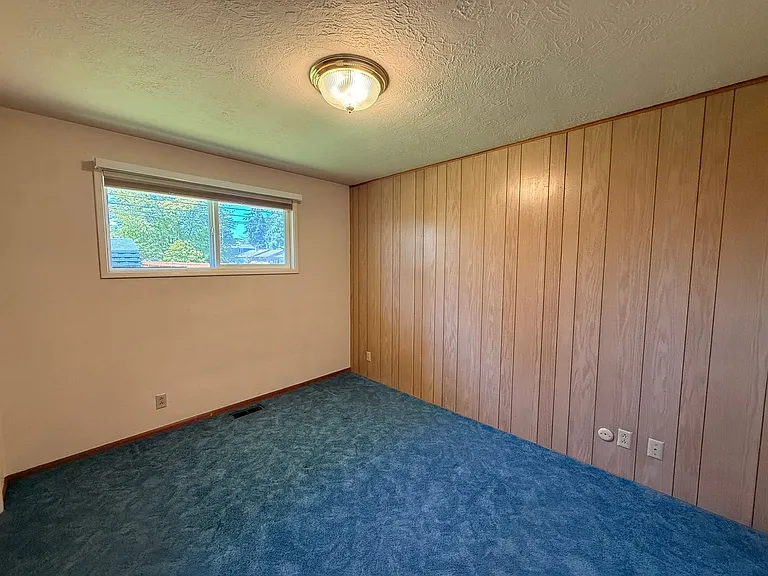 2148 Grove St — Photo 11