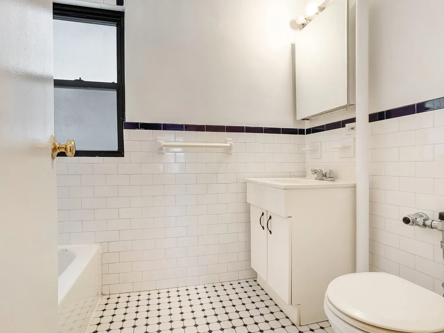 210 Sullivan Street — Photo 4