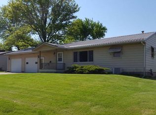 211 W Ingledue St, Marshalltown, IA 50158