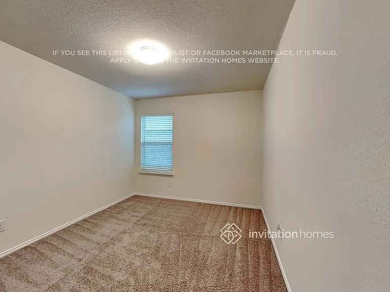 1800 Alamandine Ave — Photo 8