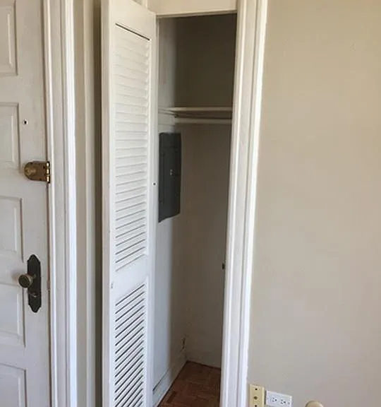2800 N Pine Grove Ave #6L — Photo 13