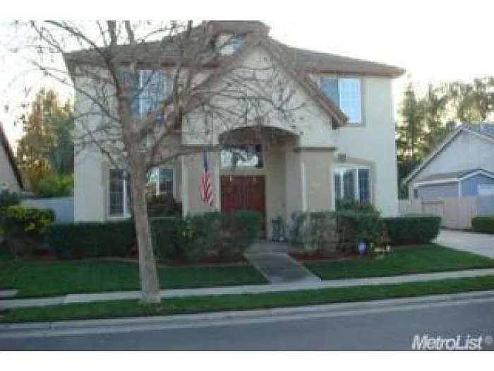 3306 Grimshaw Way photo 1