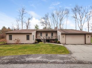 14 Forest Trl, Brookfield, CT 06804