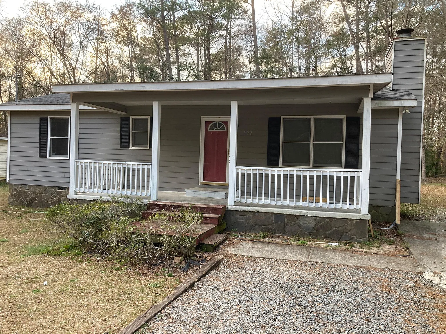 592 Wilderness Dr photo 1