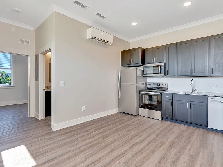 28 W 19th St #100 — Photo 22