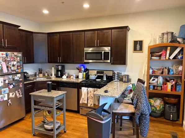 21 Washburn St #1, Boston, MA 02125