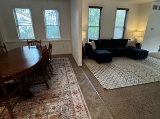 920 Center Pl #920, Dubuque, IA 52001