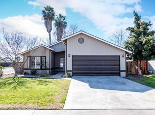 1180 Rayser St, Kingsburg, CA 93631