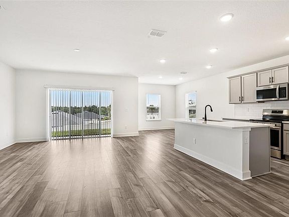 3rd image of 13112 Siam Dr #13112