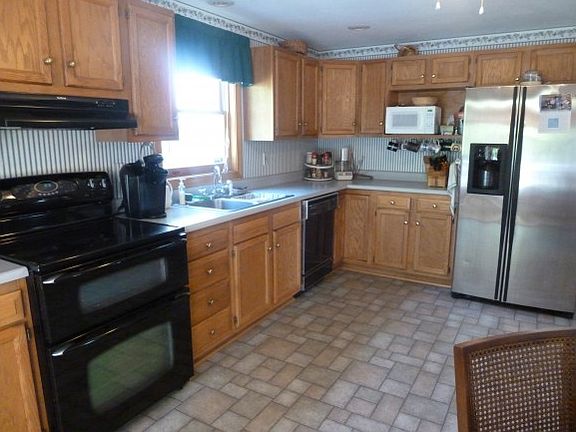 5th image of 52 Abbie Dr