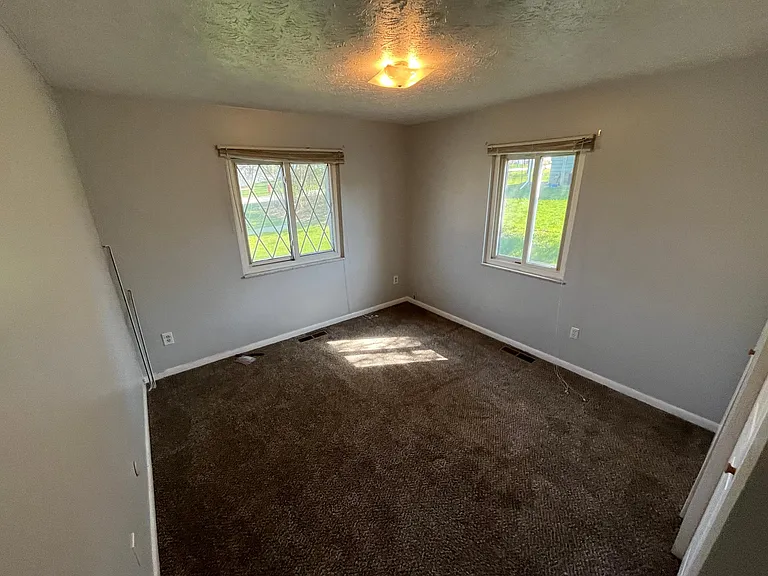 3224 Laurel Rd — Photo 8