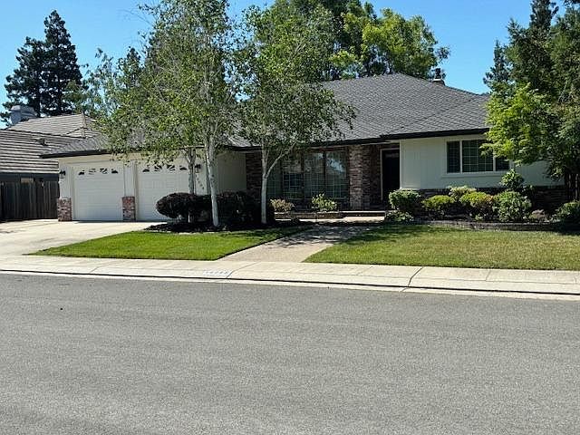 1st image of 14088 Bluff Dr