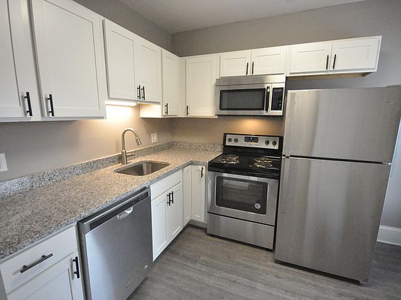 3rd image of 126 E 6th Ave #1/2