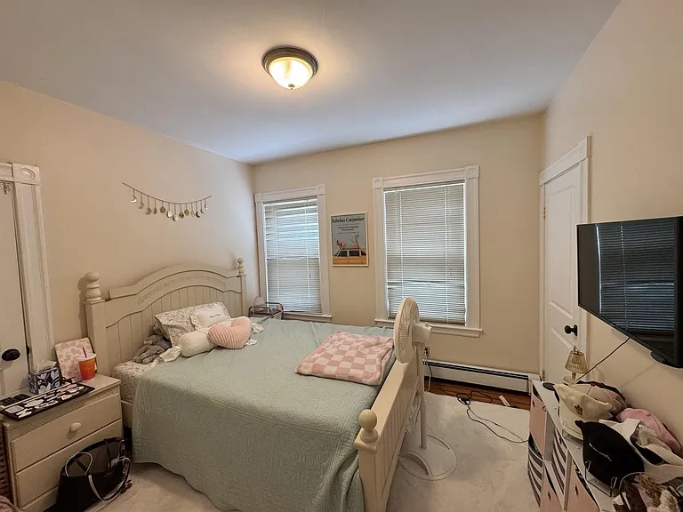 1027 Broadway #1 — Photo 7