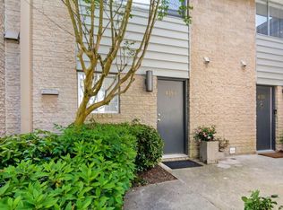 4353 Chastain Walk NE, Atlanta, GA 30342