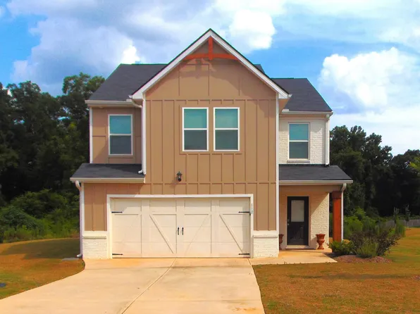 110 Red Barn Ct, Perry, GA 31069