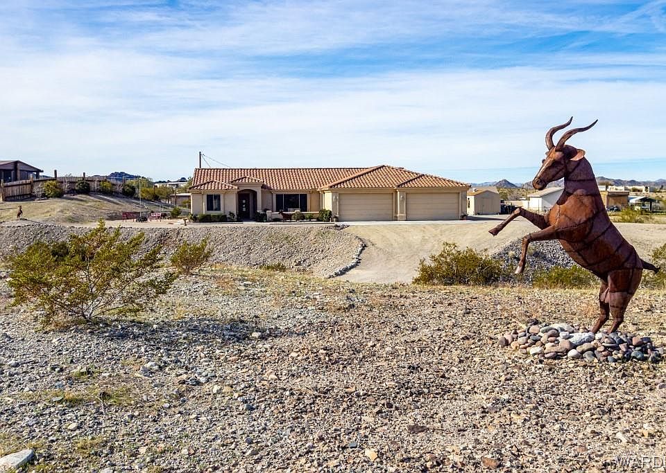 1st image of 7639 N Sierra Vista Dr