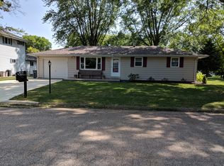 310 Stuber Ct, Tremont, IL 61568