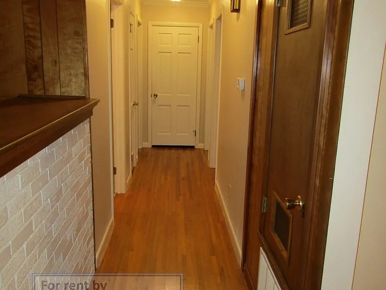 509 S Longfield Ave — Photo 17