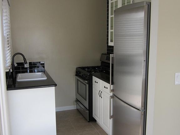 5th image of 3372 Grim Ave