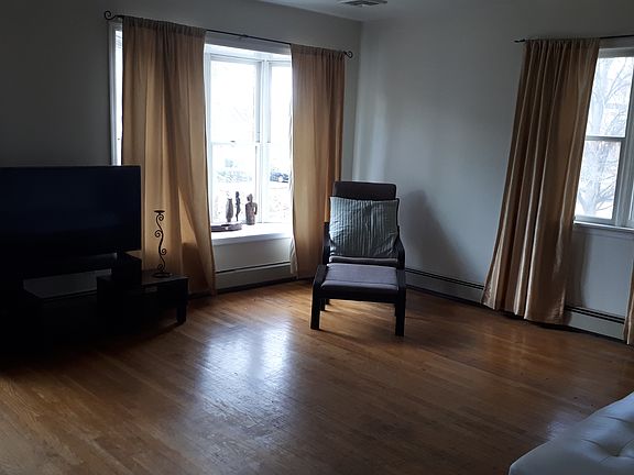 3rd image of 134 Alta Ave