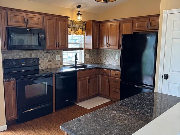 5th image of 57 E Brookfield Dr #L-0030