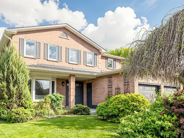 670 Leslie Valley Dr, Newmarket, ON L3Y 7J5